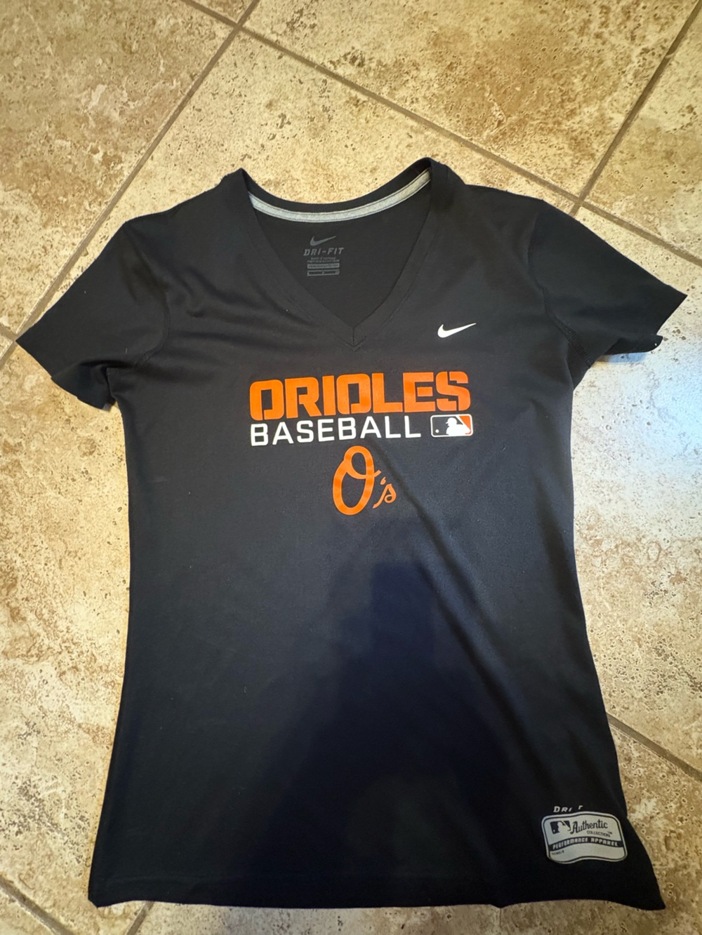 Women’s Nike dry fit short sleeve Baltimore Orioles shirt